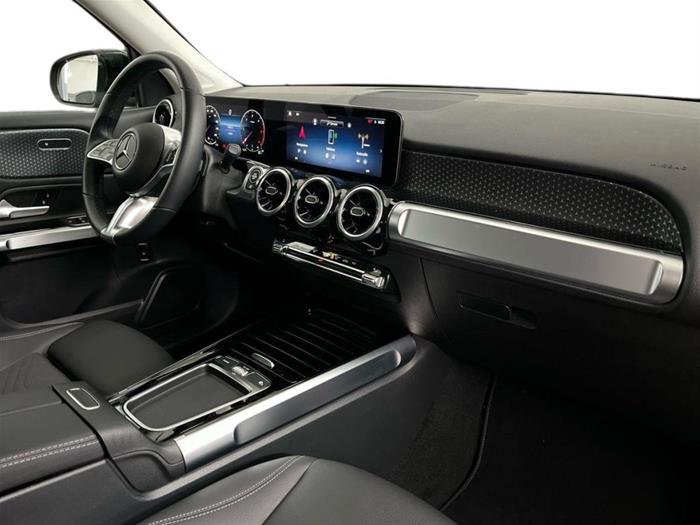 AutoSilver - MERCEDES-BENZ GLB 180 | ID 40781